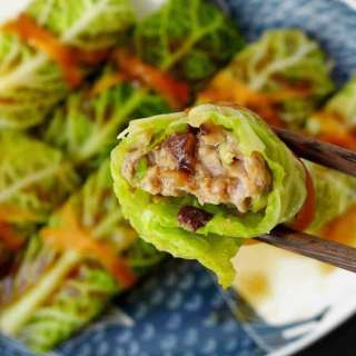 Steamed cabbage rolls (翡翠包肉)