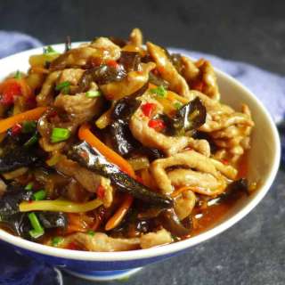 Sichuan shredded pork with garlic sauce (Yu Xiang Rou Si, 鱼香肉丝)