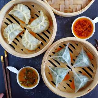 How to Make Steamed Dumplings, Two Ways (蒸饺)