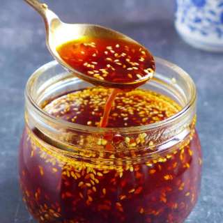 Homemade chili oil (油泼辣子)