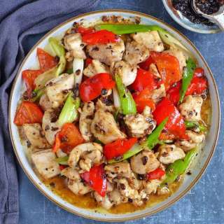 Chicken with Black Bean Sauce (豉椒鸡球)