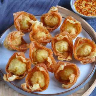 Fried Wonton, Two Ways (炸云吞)