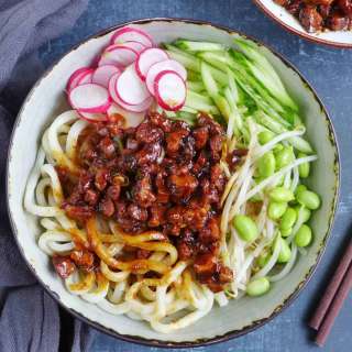 Zha Jiang Mian (炸酱面)