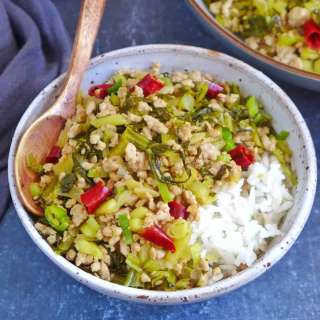Pork and Sour Vegetable Stir-Fry (酸菜肉末)