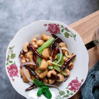 Hot Chicken with Cashew