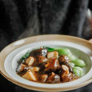 Braised Mushrooms with Bok Choy