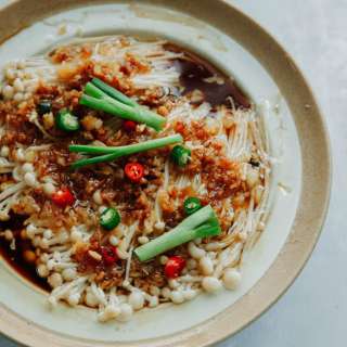 Steamed Enoki Mushrooms