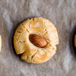 Chinese Almond Cookie