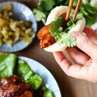 Hoisin Pork with Steamed Buns