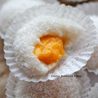 Sticky Rice Cake with Coconut – Nuomichi