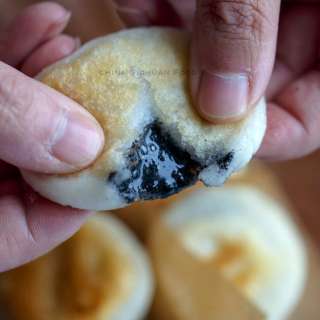 Sticky Rice Cake with Black Sesame Filling
