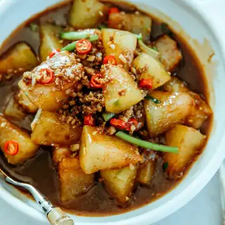 Winter Melon Braised with Minced Pork