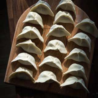 How to Make Chinese Dumplings (Jiaozi)