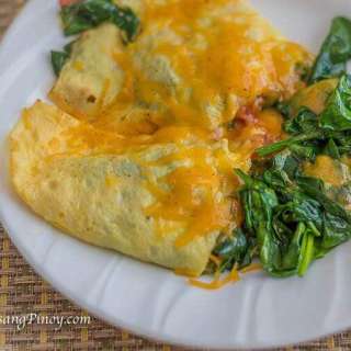 Spinach Tomato and Cheese Omelette