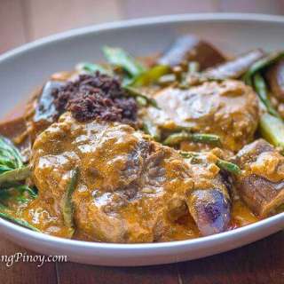 Oxtail Kare-Kare Recipe