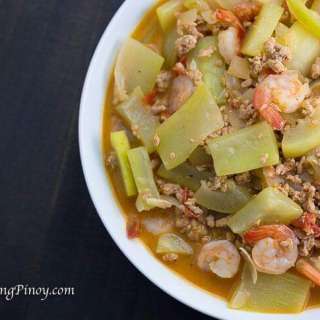 Sauteed Bottle Gourd with Ground Pork and Shrimp
