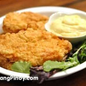 Fried Chicken Breast with Creamy Lemon Sauce Dip