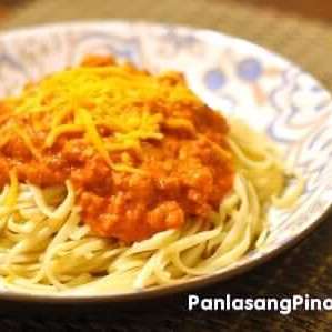 Fettuccine Pasta with Tomato Meat Sauce