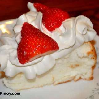 Angel Food Cake with Strawberries