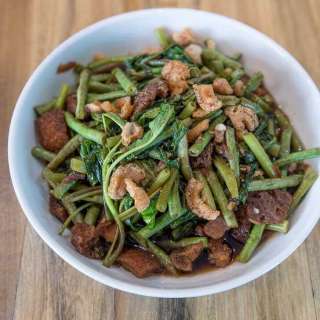 Adobong Sitaw at Kangkong with Chicharon