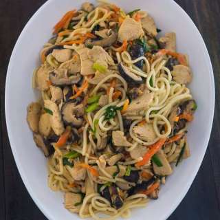 Longevity Noodles with Chicken and Mushroom