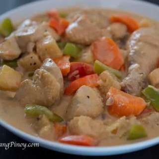 Pininyahang Manok sa Gata
