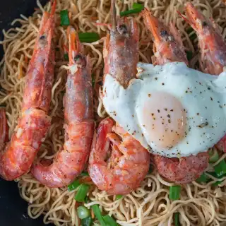 Garlic Butter Shrimp Pancit Canton
