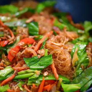 Sotanghon Guisado