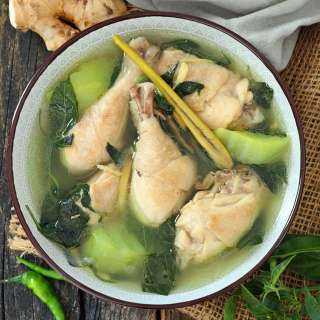 Chicken Tinola (Tinolang Manok)