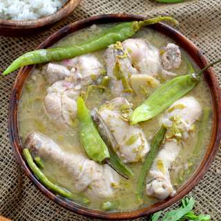 Sinampalukang Manok