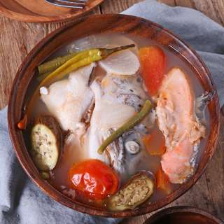 Sinigang na Salmon (Salmon Head in Sour Tamarind Soup)
