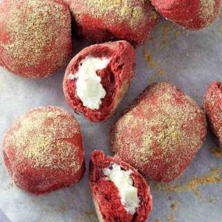Red Velvet Pandesal