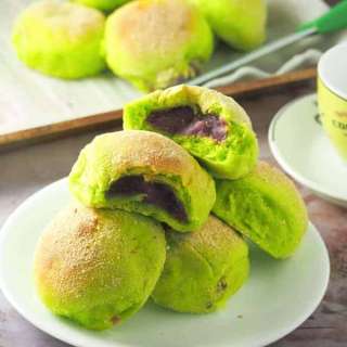 Pandan Pandesal with Ube Halaya Filling