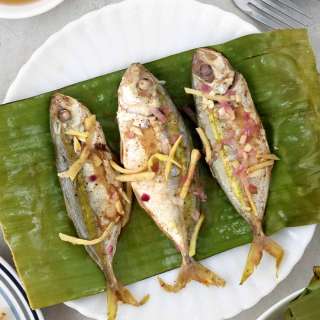 Banana-Wrapped Salay-Salay Fish