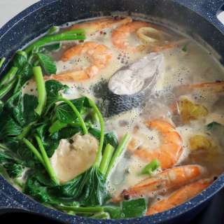 Bulanglang na Bangus at Hipon