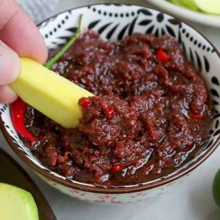 How to Make Ginisang Bagoong