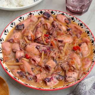 Adobong Pusit sa Gata
