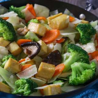 Chop Suey with Tofu and Shitake Mushrooms