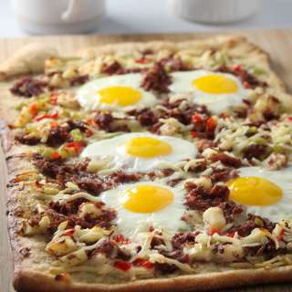 Corned Beef Hash Breakfast Pizza