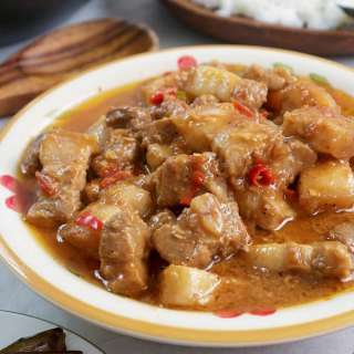 Binagoongan Baboy sa Gata