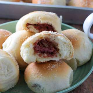 Corned Beef Pandesal