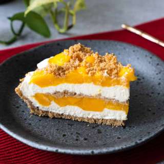No-Bake Mango Cream Pie - Filipino Mango Royale