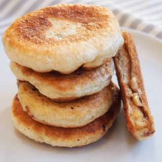 Hotteok (Korean sweet pancakes)