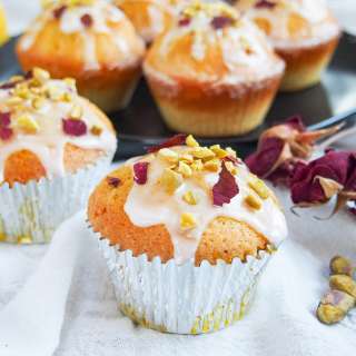 Persian love cake cupcakes