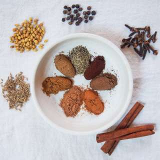 Lebanese seven spice (sabaa baharat)