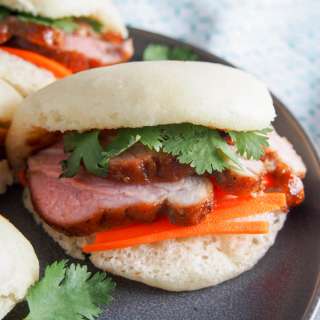 Steamed bao buns with pork