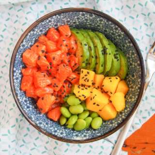 Salmon poke bowl