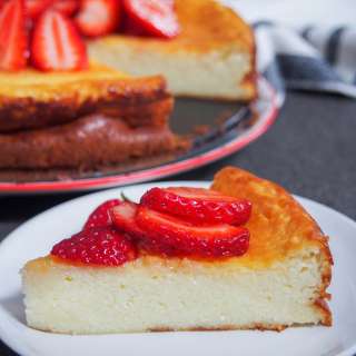 Swedish cheesecake with strawberries (ostkaka)