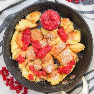 Kaiserschmarrn (Austrian torn pancakes)