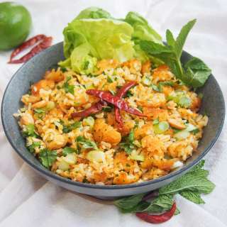 Nam khao (Lao crispy rice salad)